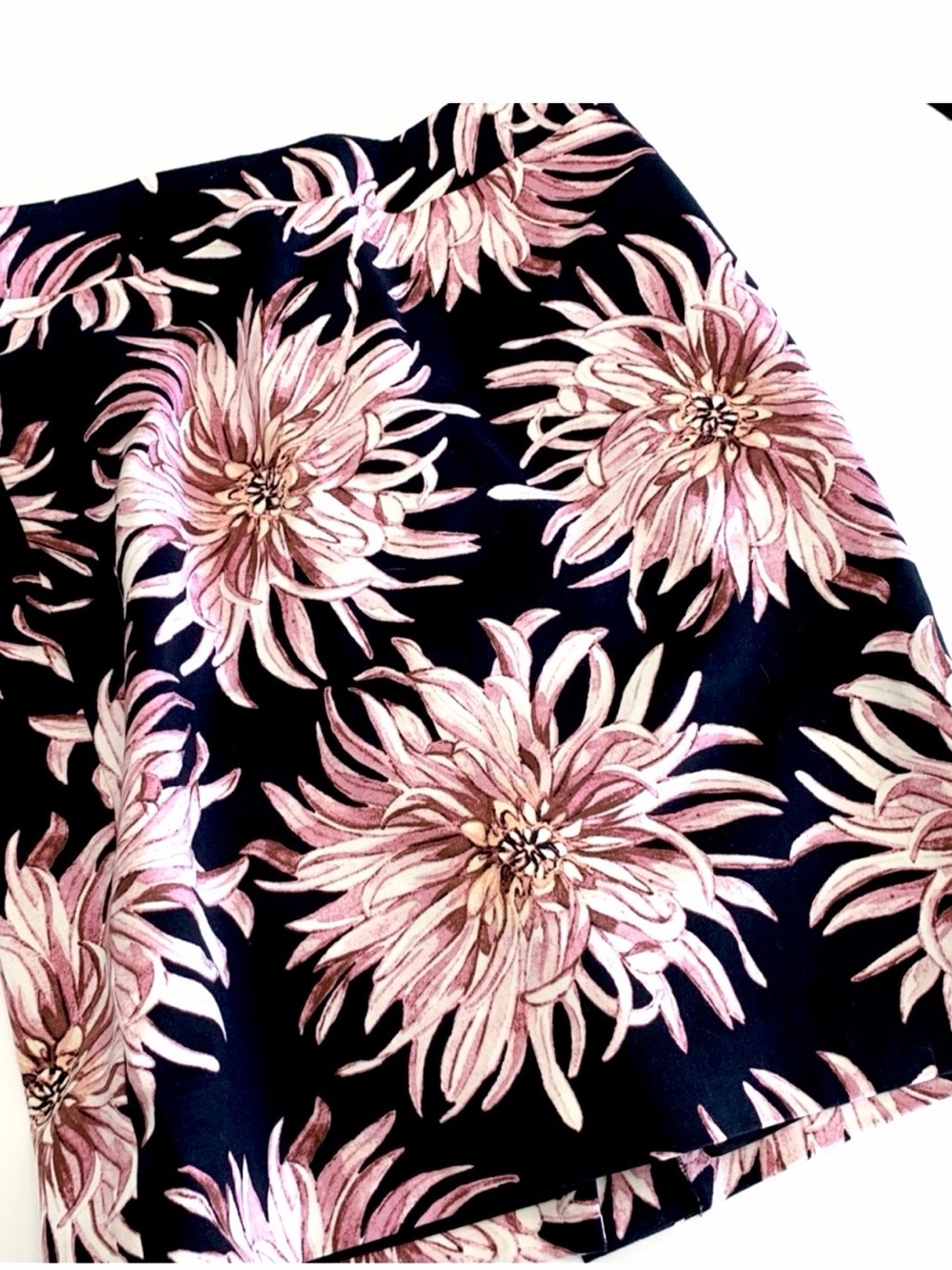 Anne Taylor Black & Magenta Floral Skirt